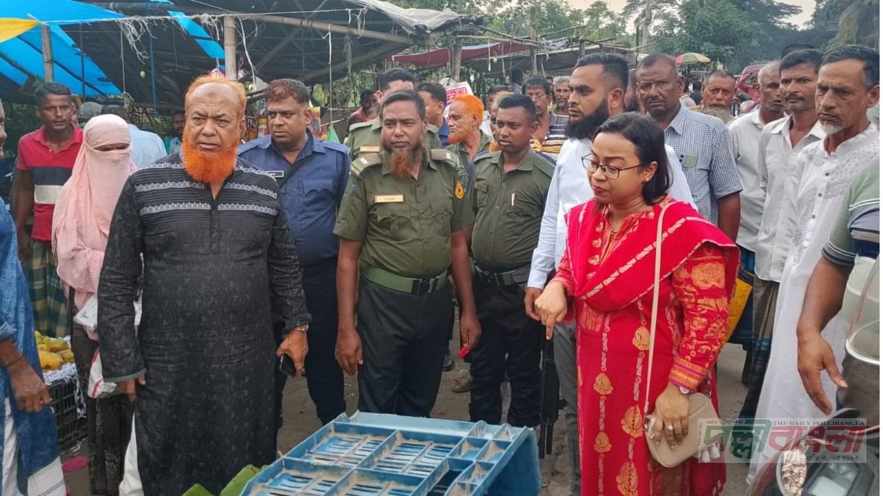 দরগাহ হাটে যানজট মুক্ত করতে বাগেরহাট সদর উপজেলা প্রশাসনের কঠোর পদক্ষেপ