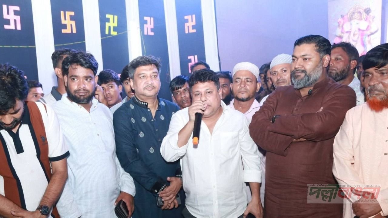 গাছায় বিভিন্ন পূজামণ্ডপ পরিদর্শনে এম মনজুরুল করিম রনি