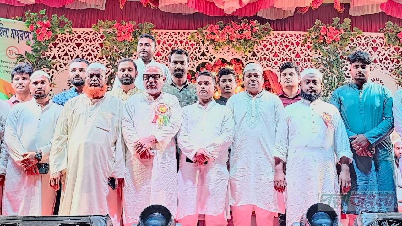 গাজীপুরে আয়েশা সিদ্দিকা মহিলা মাদরাসার উদ্যোগে কলরবের সাংস্কৃতিক অনুষ্ঠান 