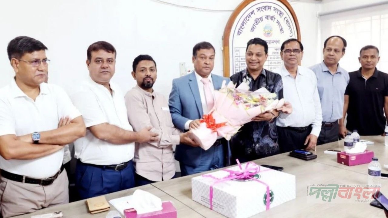 বর্ণাঢ্য আয়োজনে বাসস প্রধান সম্পাদক কাদের গনি চৌধুরীর ৫৩তম জন্মদিন পালন